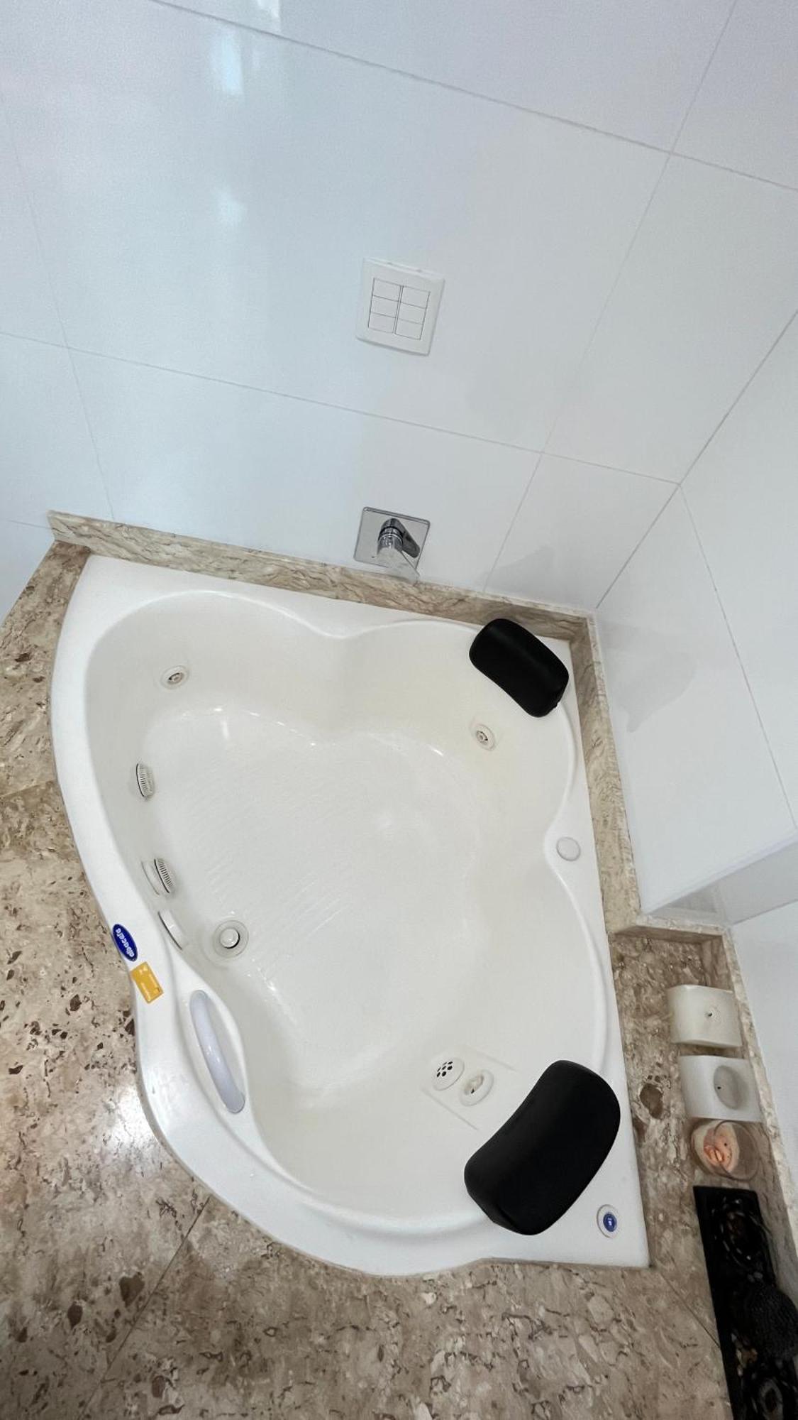 Cobertura Com Belissima Vista Para O Mar E Jacuzzi อิตาเปมา ภายนอก รูปภาพ